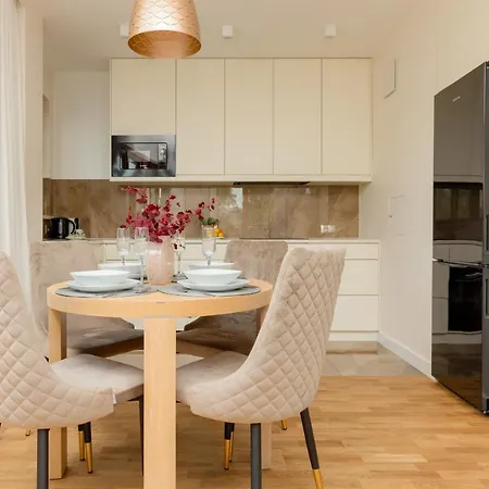 Deluxe Apartment Wronia 45 With Ac, Parking & Balcony By Renters Prestige Warschau Exterior foto