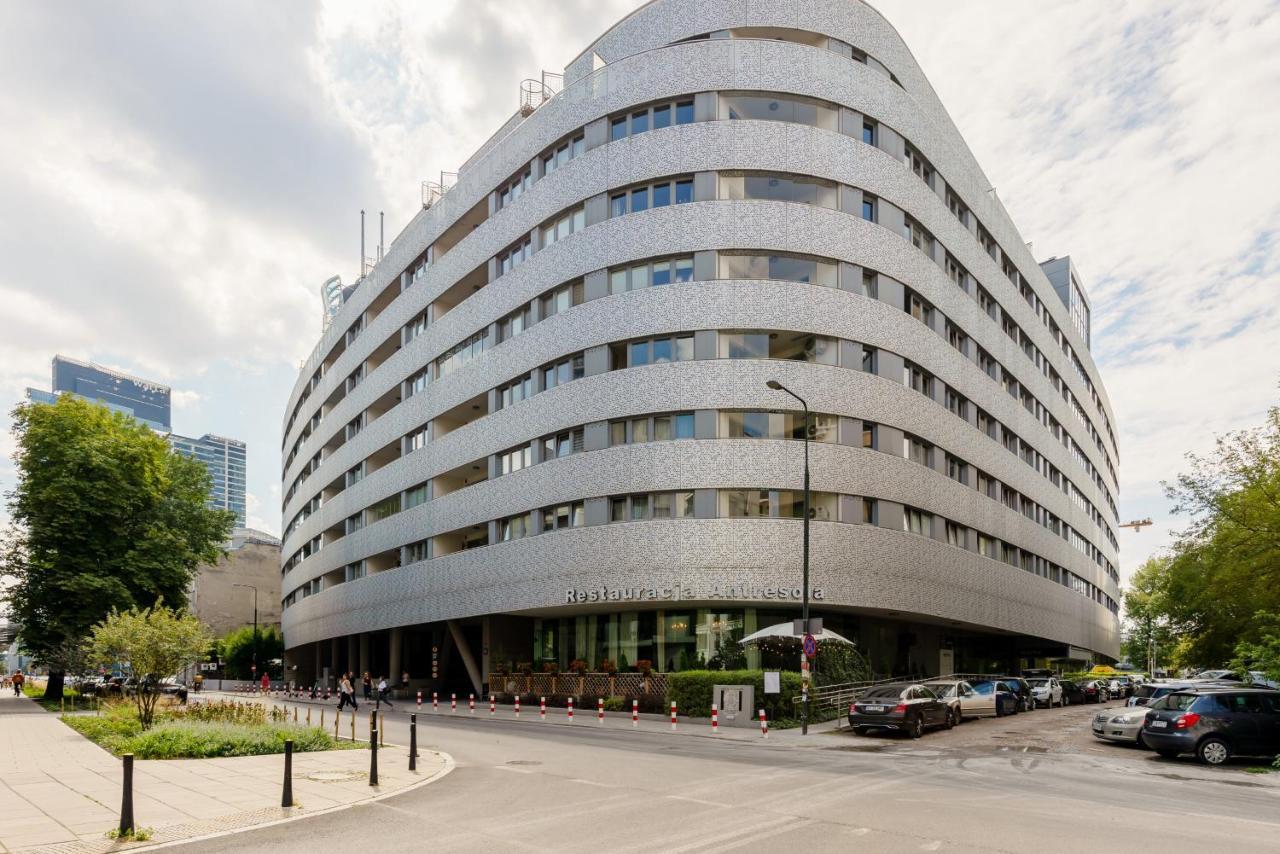 Апартаменти Deluxe Wronia 45 With Ac, Parking & Balcony By Renters Prestige