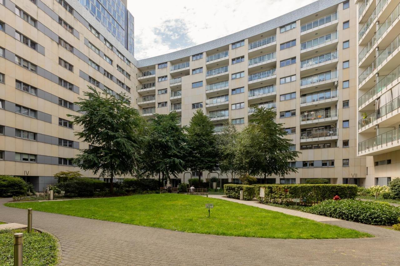 Deluxe Wronia 45 With Ac, Parking & Balcony By Renters Prestige Апартаменти