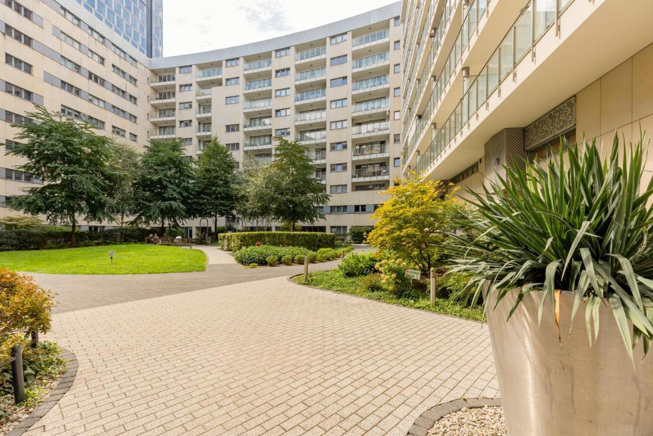 Апартаменти Deluxe Wronia 45 With Ac, Parking & Balcony By Renters Prestige